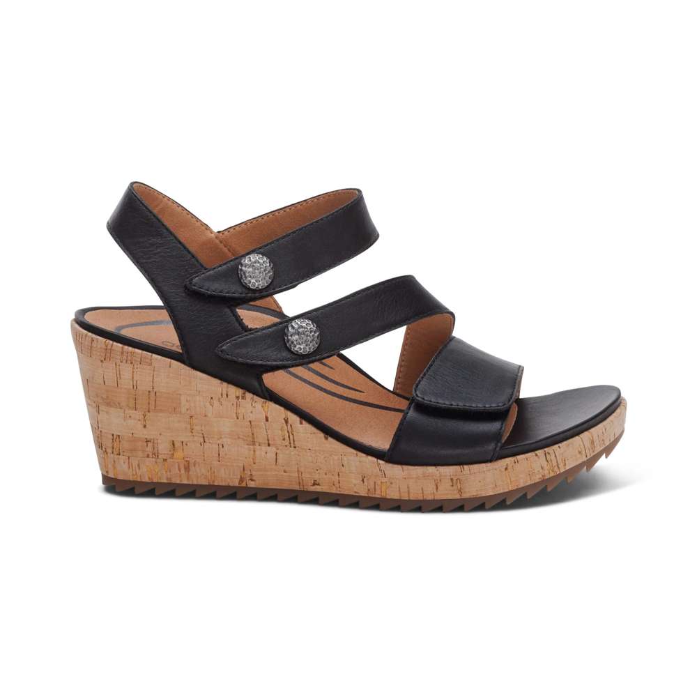 Madelyn Wedge - Black