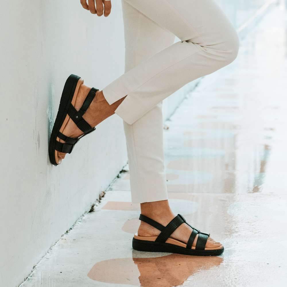 Bryn Adjustable Sandal - Rose Multi