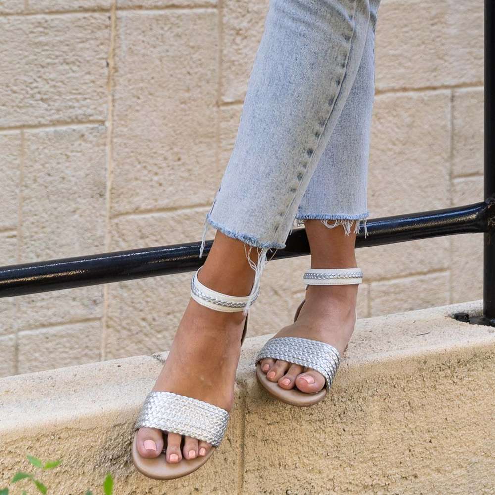 Moira Flat Sandal - Black